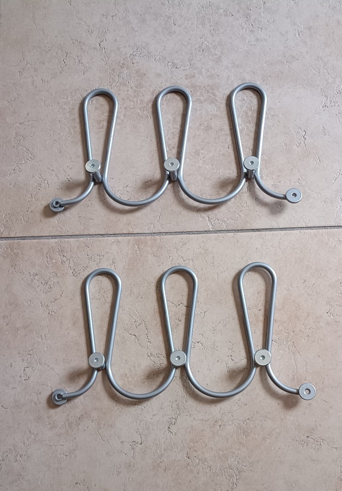 Twee vol metalen design muur kapstokken, Wandkapstok, Nieuw, Ophalen of Verzenden, Minder dan 100 cm