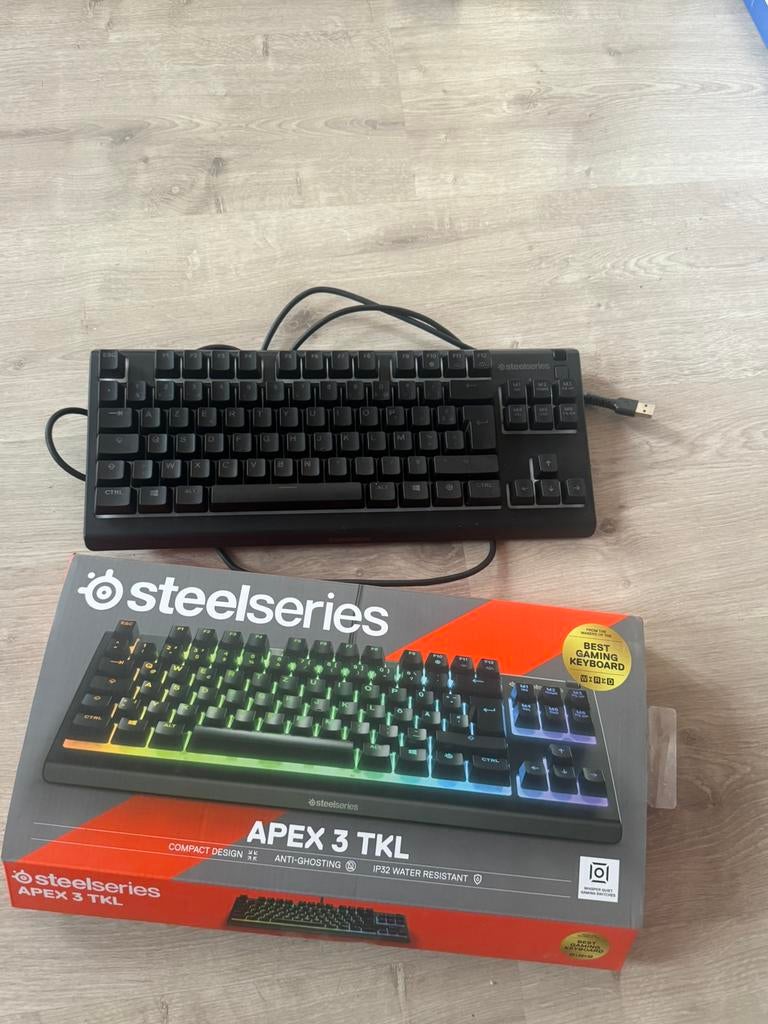 SteelSeries Apex 3 TKL RVB Clavier gaming, Informatique & Logiciels, Claviers, Enlèvement, Azerty, Comme neuf