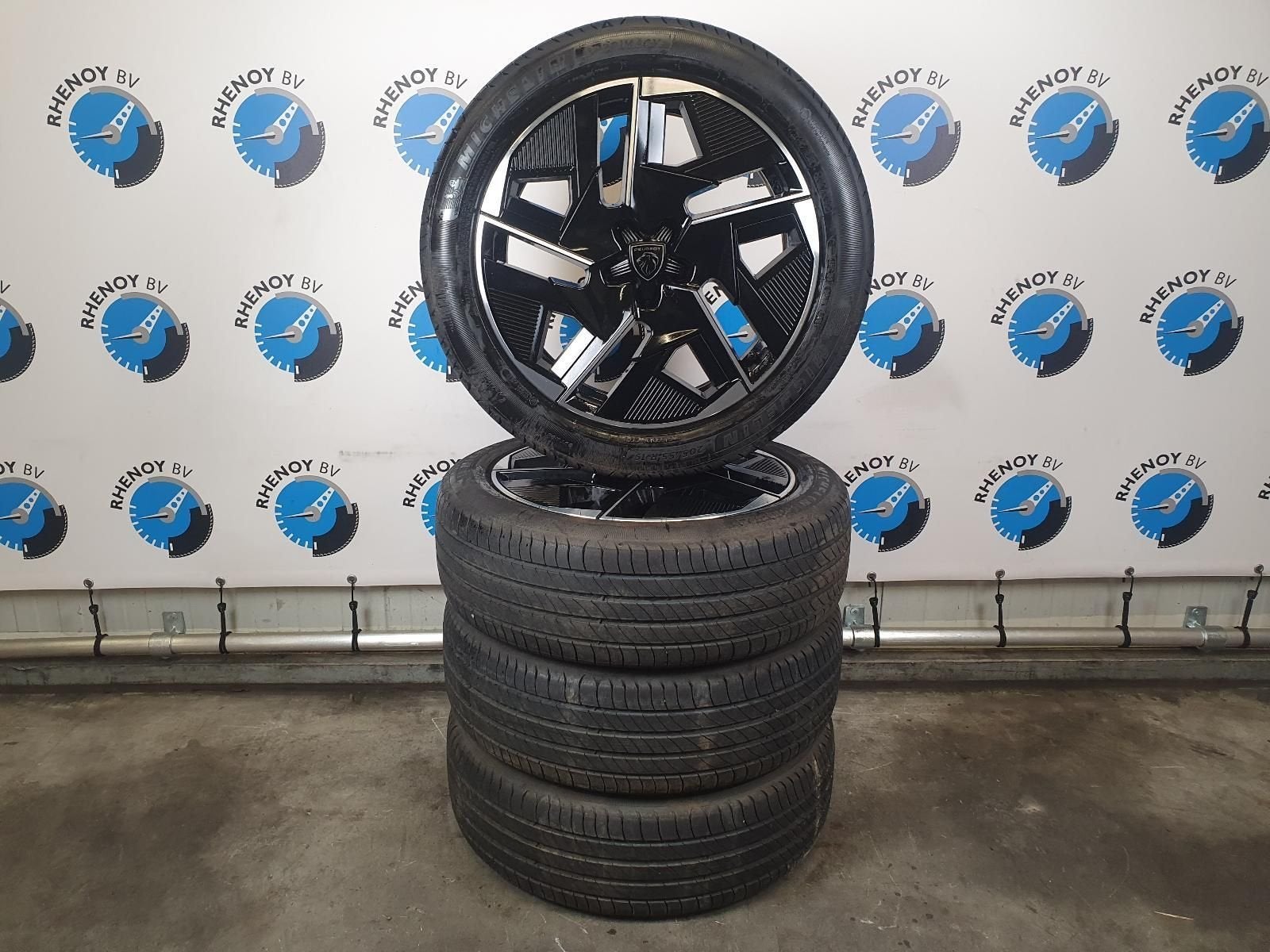 Peugeot 408 (P54) 2024  205/55 19  9839945680 Michelin, Auto-onderdelen, Banden en Velgen, 19 inch, Gebruikt, -, -