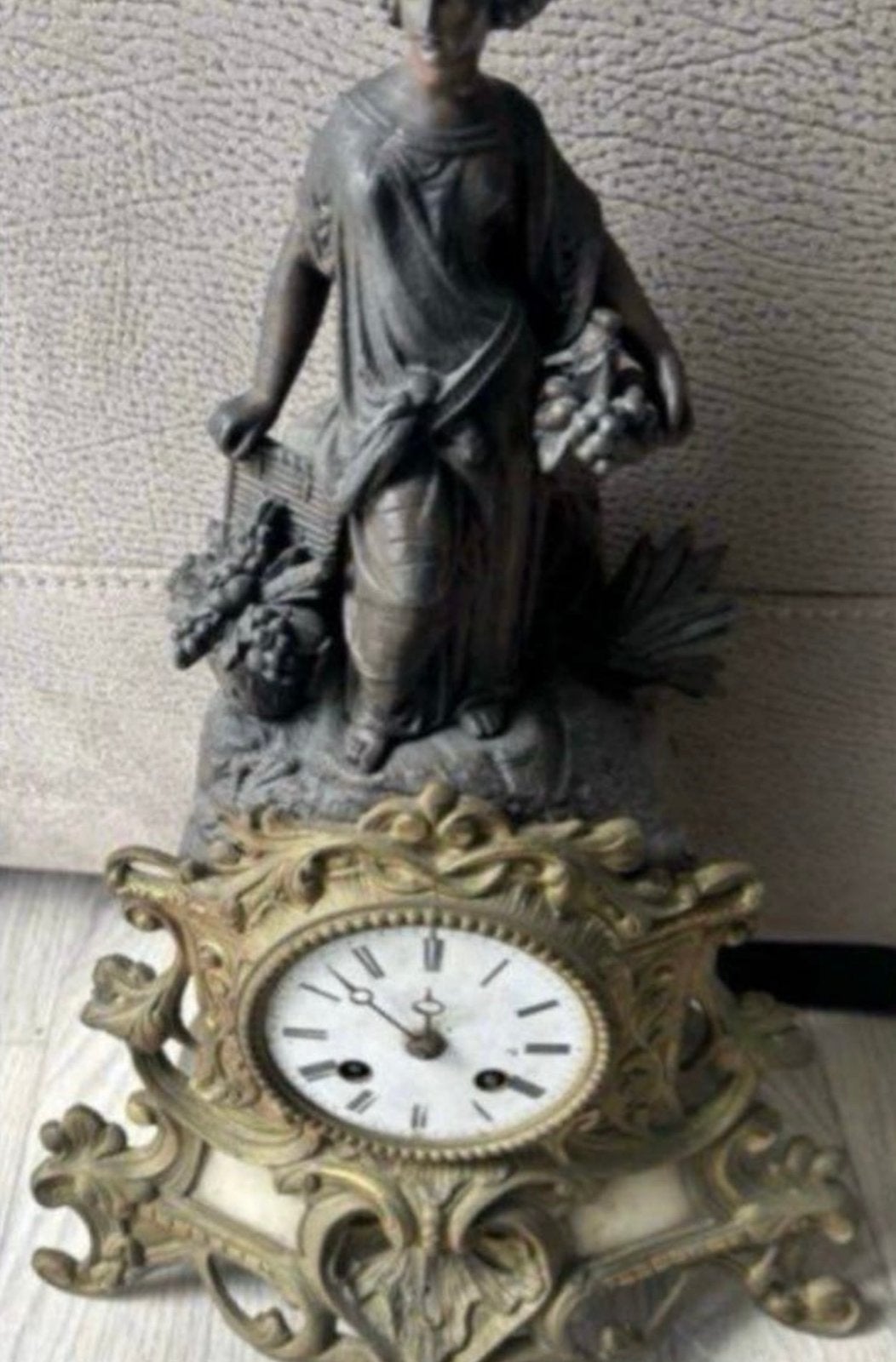 Horloge de cheminée, Enlèvement