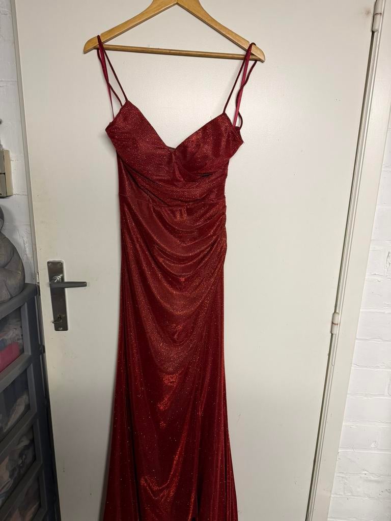 Rood glitter galakleed, Kleding | Dames, Gelegenheidskleding, Ophalen, Zo goed als nieuw, Maat 38/40 (M), Rood