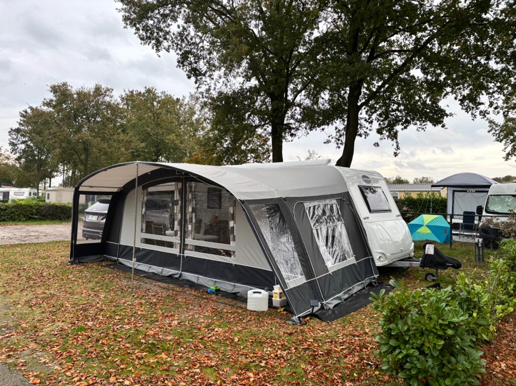 Dorema 4seizoenen, Caravans en Kamperen, Voortenten en Luifels, Ophalen, Gebruikt, Dorema