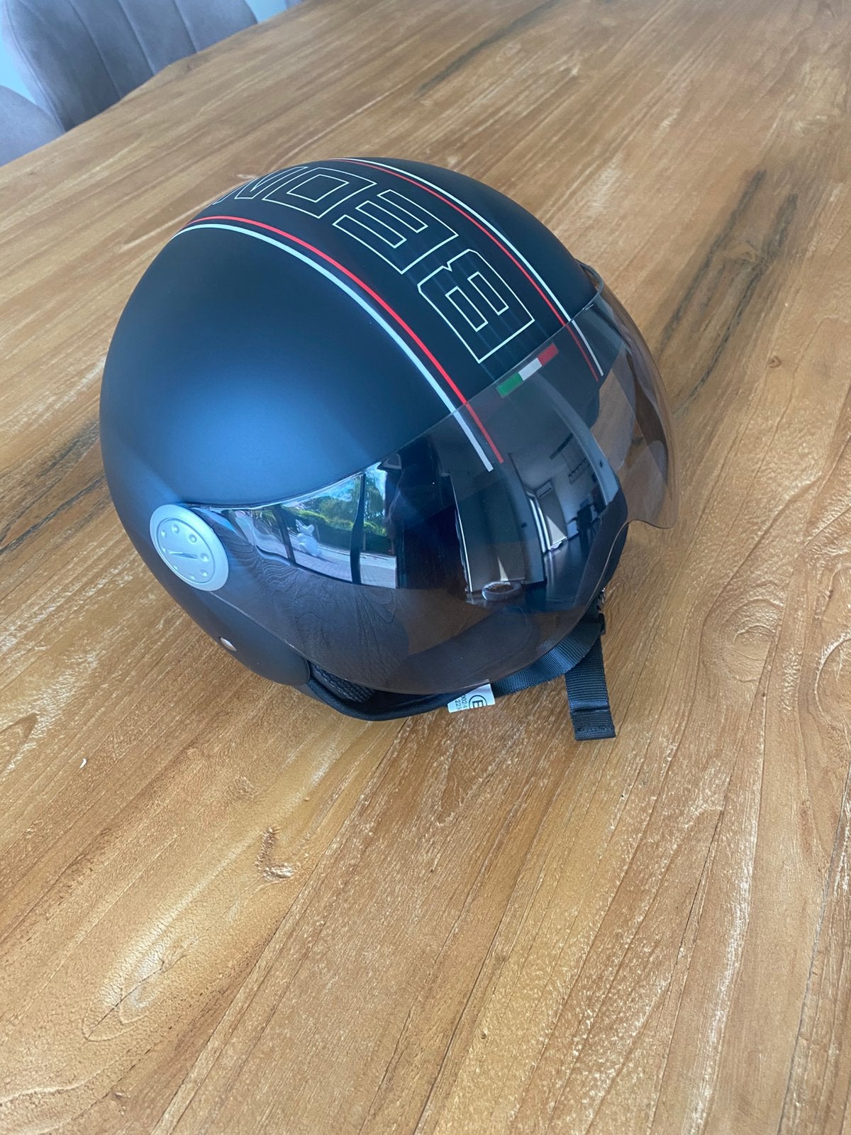 Splinternieuwe helm, Beondesign, Maat M, nooit gedragen, Ophalen, Nieuw, Medium