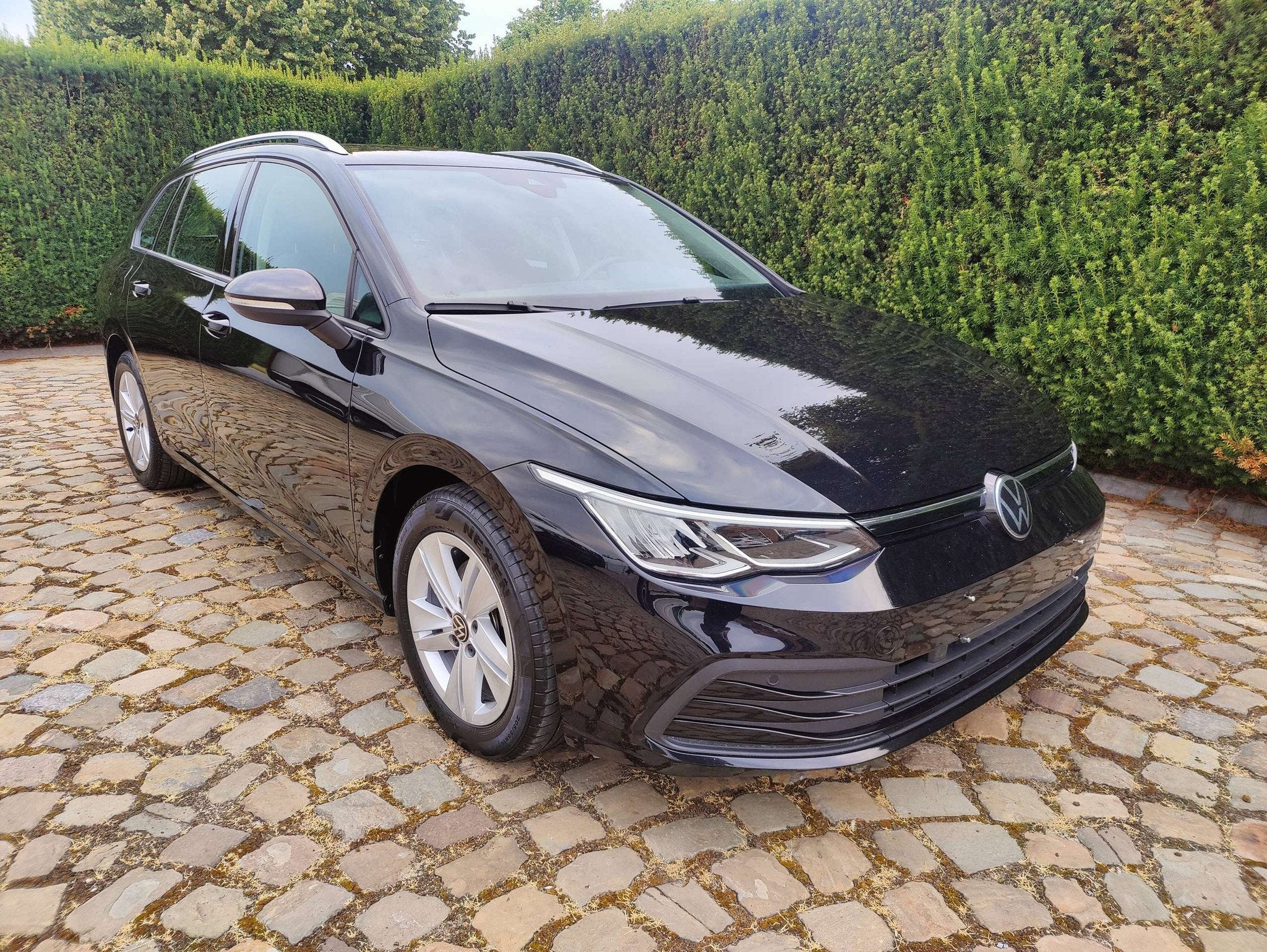 Volkswagen Golf Variant 1.0 eTSI Life OPF DSG 81 kw, Stof, Gebruikt, Zwart, 1365 kg
