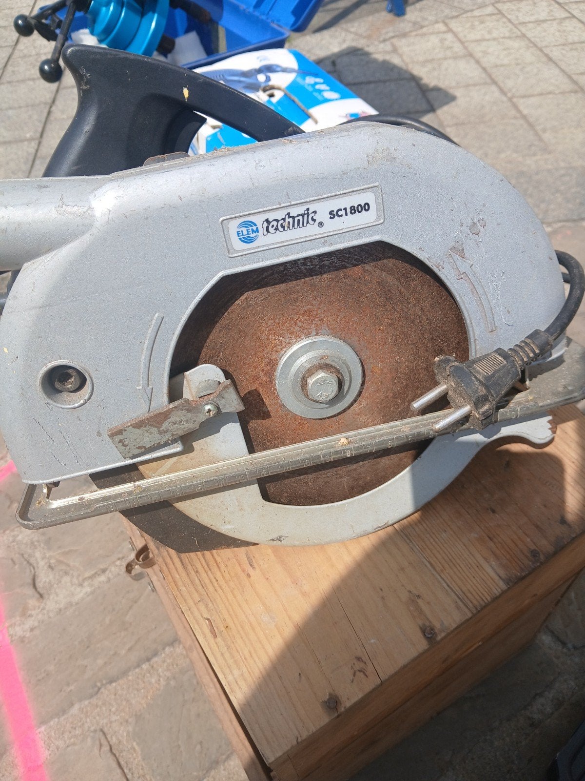 Afkortzaag 15 euro, Doe-het-zelf en Bouw, Gereedschap | Zaagmachines, Ophalen, Afkortzaag