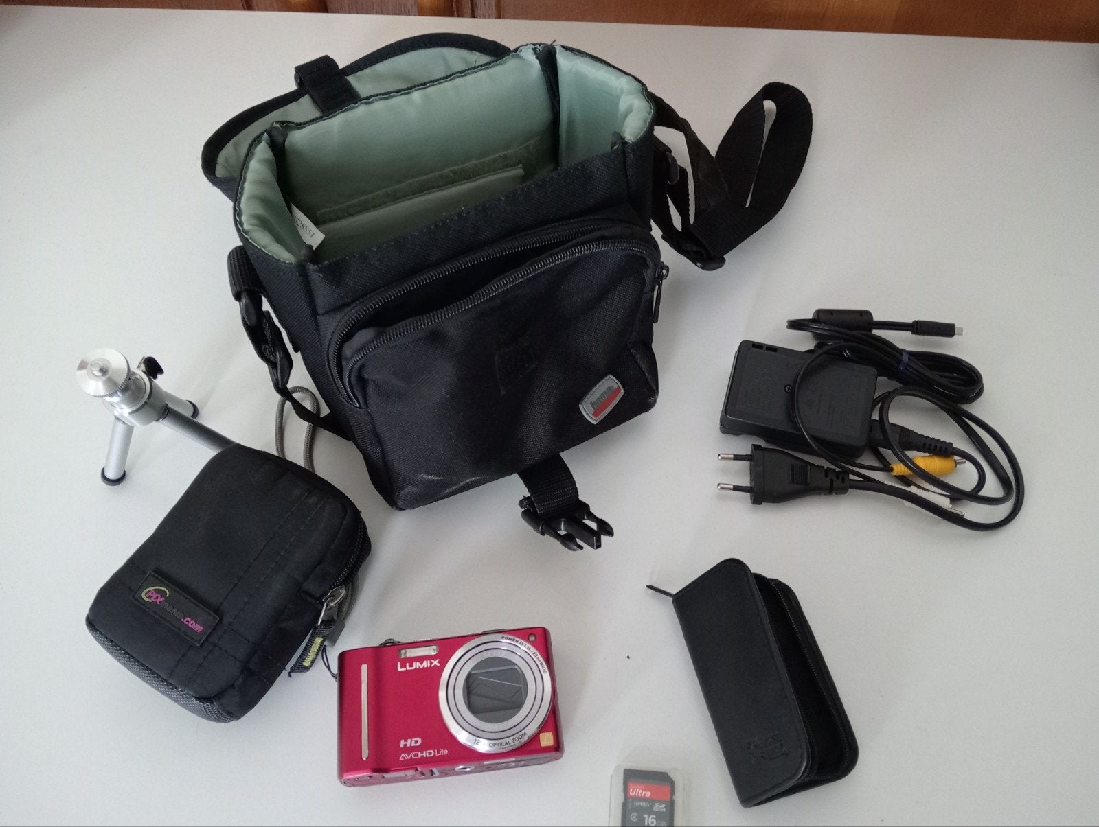 Panasonic DMC - TZ 10, TV, Hi-fi & Vidéo, Caméscopes numériques, Enlèvement, Carte mémoire, Panasonic