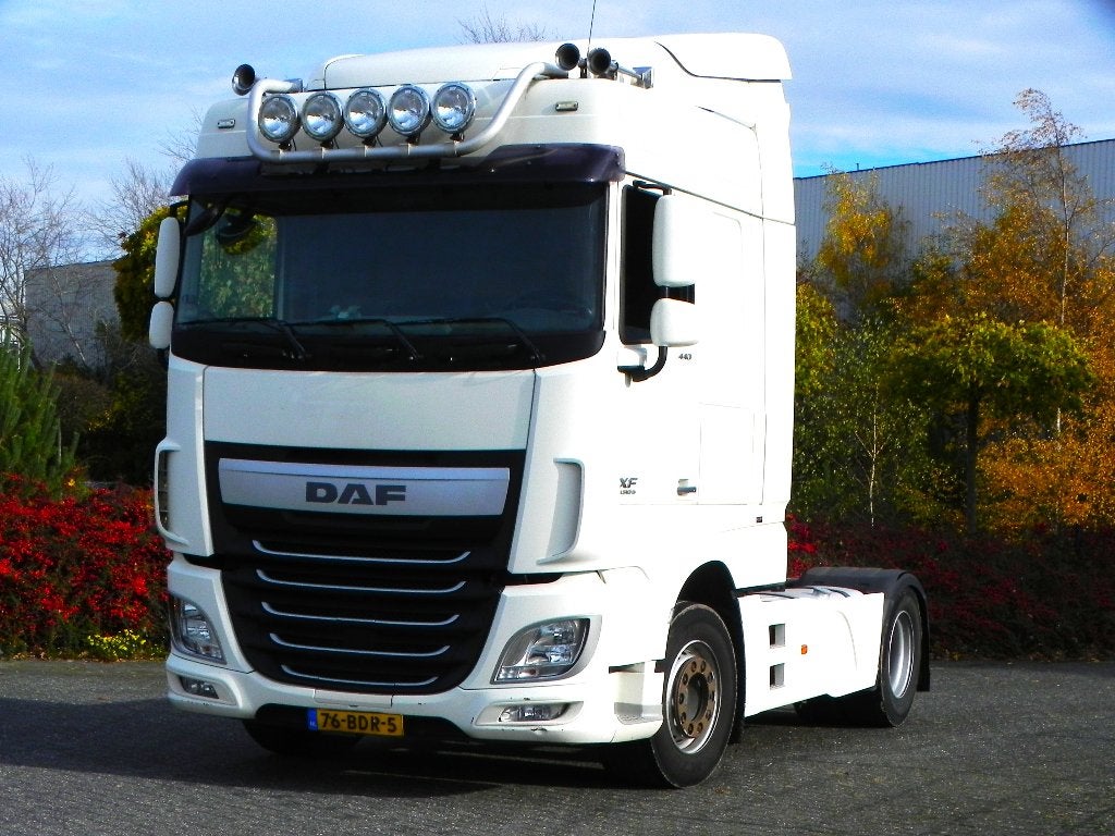 Daf XF 460 FT trekker automaat, Auto's, Vrachtwagens, Automaat, Euro 6, 340 kW, Wit