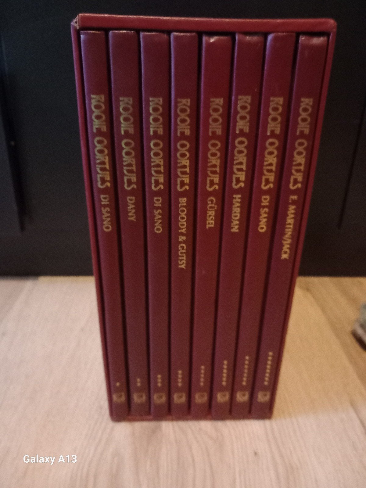 reeks rooie oortjes, Enlèvement, Utilisé, Rooie oortjes