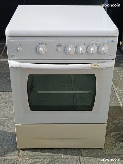 Cuisiniere vedette gaz de ville très bon état et propre prêt, Electroménager, Cuisinières, Enlèvement, Gaz
