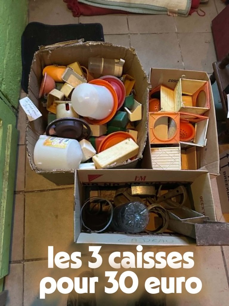le lots de brevoirs et de mangeoirs pour  30 euro 3 caisses, Enlèvement, Utilisé
