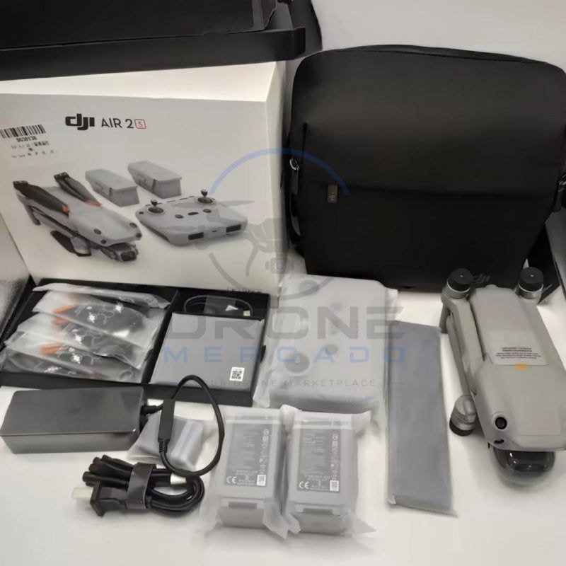 DJI Air2S Fly More Combo Gloednieuw, niet geactiveerd, 250 tot 900 gram, 30 tot 45 minuten, Cameradrone, 5 tot 10 kilometer