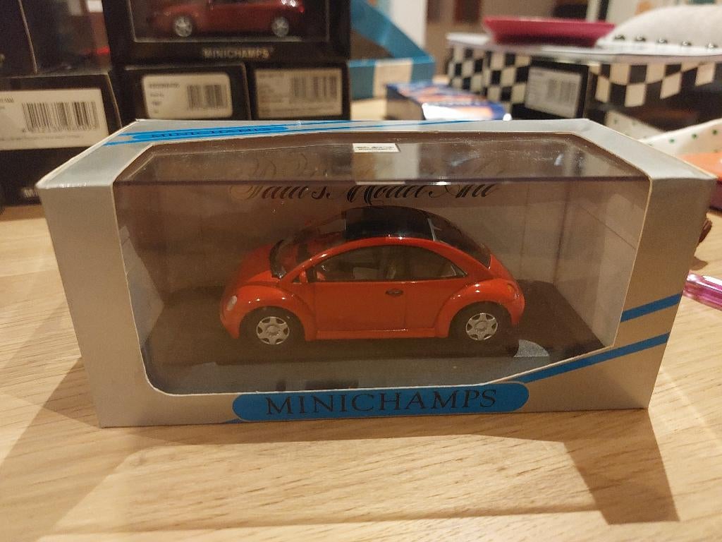 Minichamps VW Concept car saloon 1994 red 1/43, Enlèvement ou Envoi, Neuf, Voiture, MiniChamps