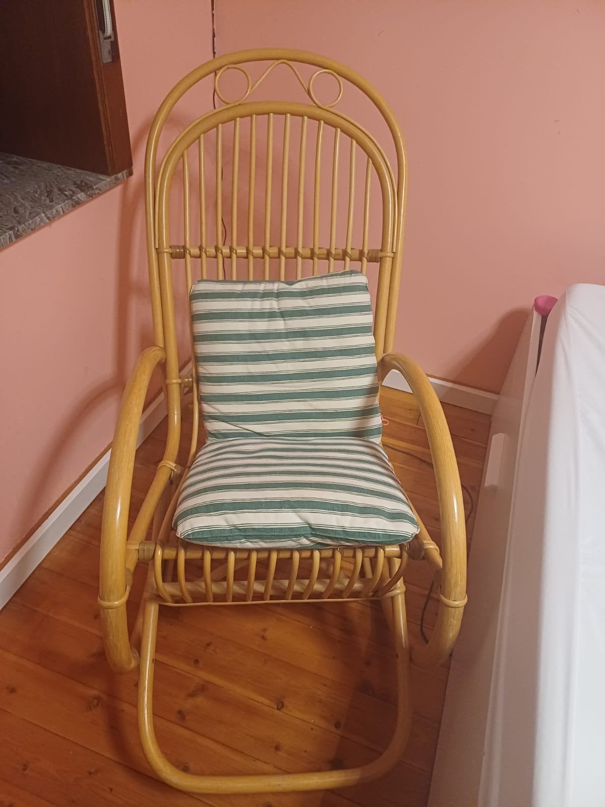 Rotan schommelstoel, Huis en Inrichting, Ophalen