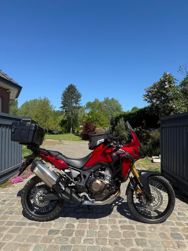Honda Africa Twin CRF 1000L *Cherry Red*  @AelbrechtMotors, Motoren, Handvatverwarming, Nieuw, Bedrijf