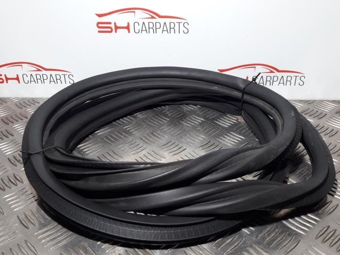 Portierrubber 4Deurs rechts-achter van een Opel Corsa, Gebruikt, -, -, Opel