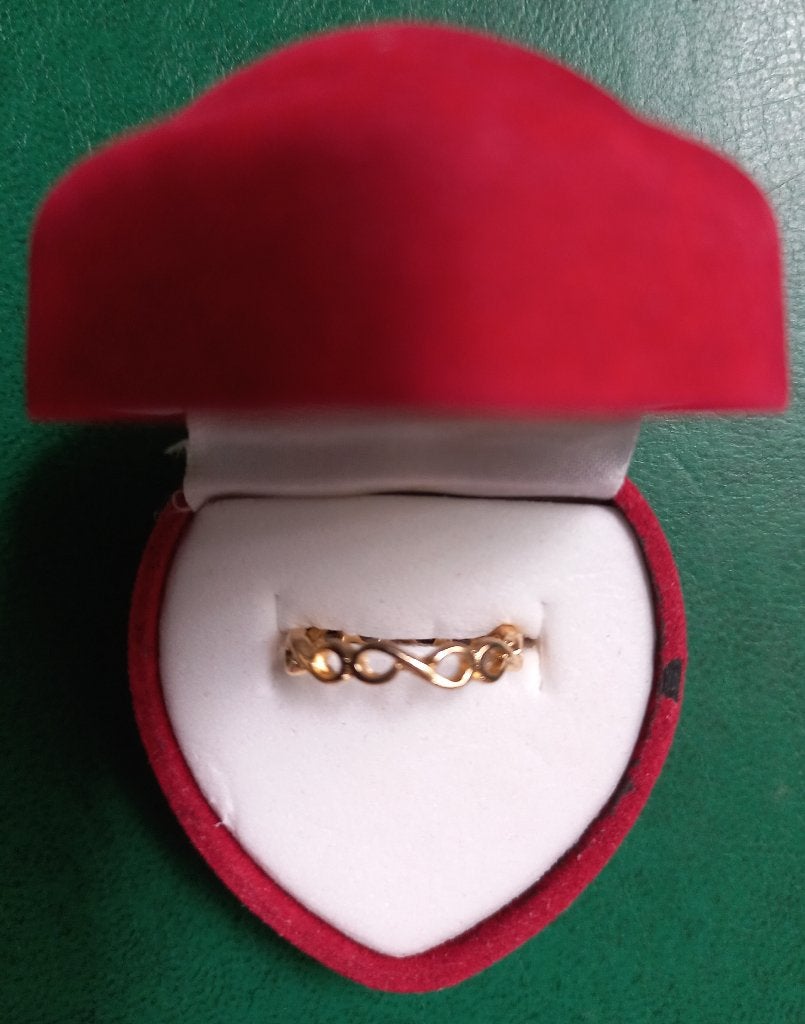 Ring - goudkleurig - infinity (NIEUW), Nieuw, Ophalen of Verzenden, Kleiner dan 17, Dame