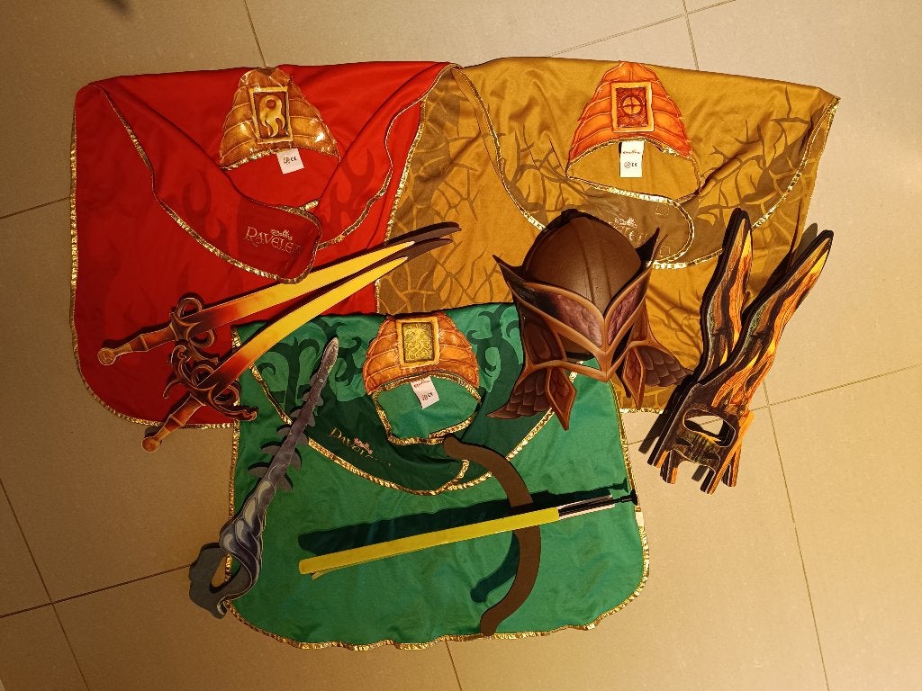 Lot Efteling Ravelijn items, Verzamelen, Efteling, Ophalen of Verzenden, Gebruikt, Kleding