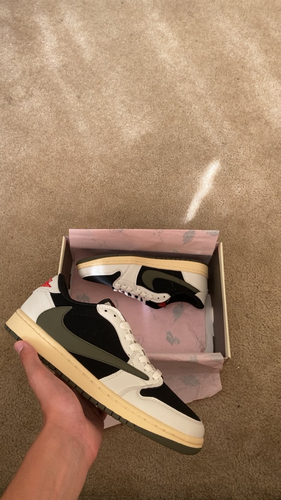 Nike Air Jordan 1 Low x Travis Scott Olive – Maat 43 – Nieuw, Kleding | Heren, Schoenen, Ophalen, Zo goed als nieuw, Zwart