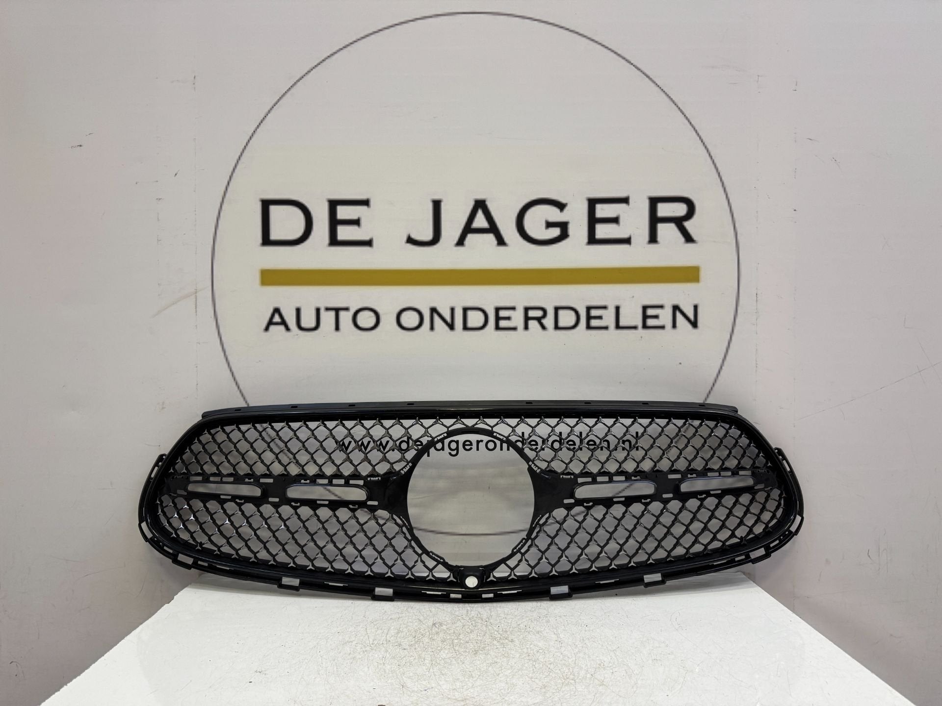 Calandre diamant MB X254 GLC AMG A2548881800, Mercedes-Benz AG, Mercedes-Benz, Utilisé, Mercedesstrasse 120
70372  Stuttgart, DE