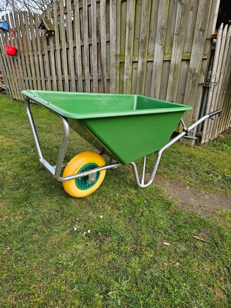 Brouette avec godet en PVC, pneus anti-crevaison à Houthalen, Jardin & Terrasse, Brouettes, Enlèvement
