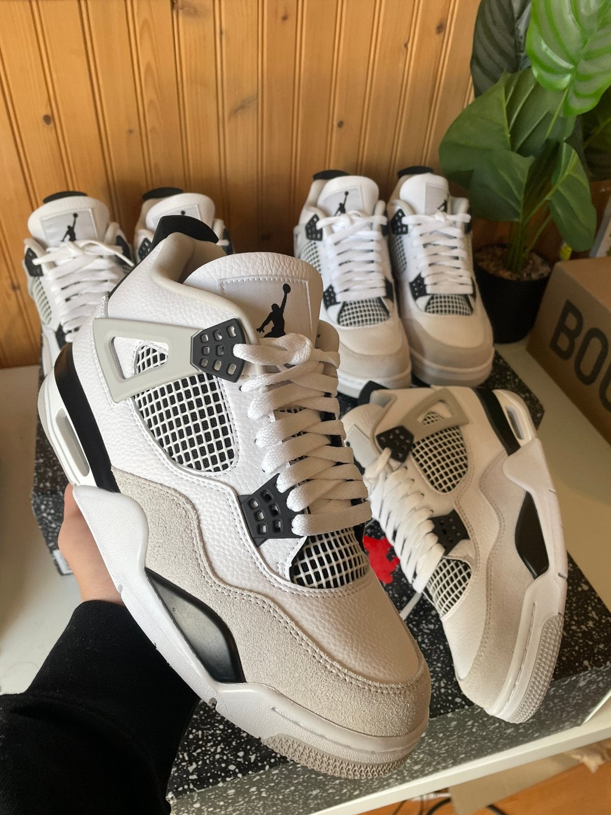 Jordan 4 Military Black EU 43, Kleding | Heren, Verzenden, Wit, Nieuw, Sneakers