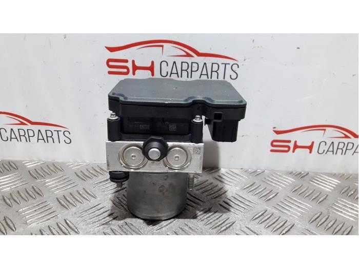 Pompe ABS d'un Mercedes A-Klasse, 3 mois de garantie, Utilisé, -, -
