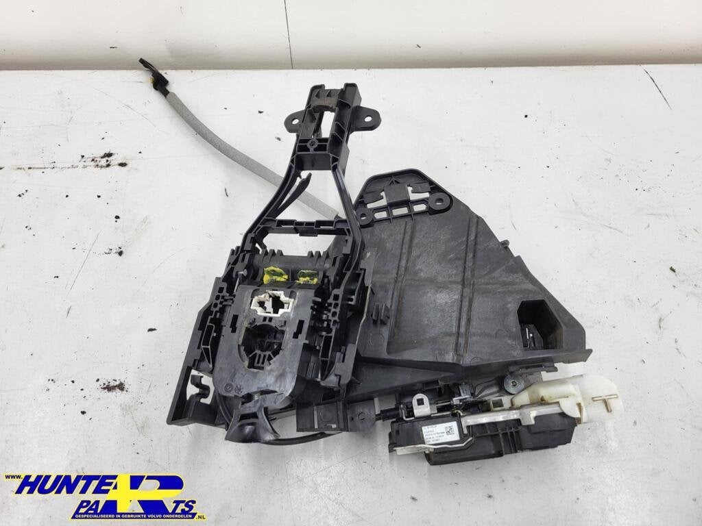 Deurslotmechaniek rechtsvoor Volvo V40 ('12-'19) 31391823, Auto-onderdelen, Gebruikt, Ophalen of Verzenden, Volvo