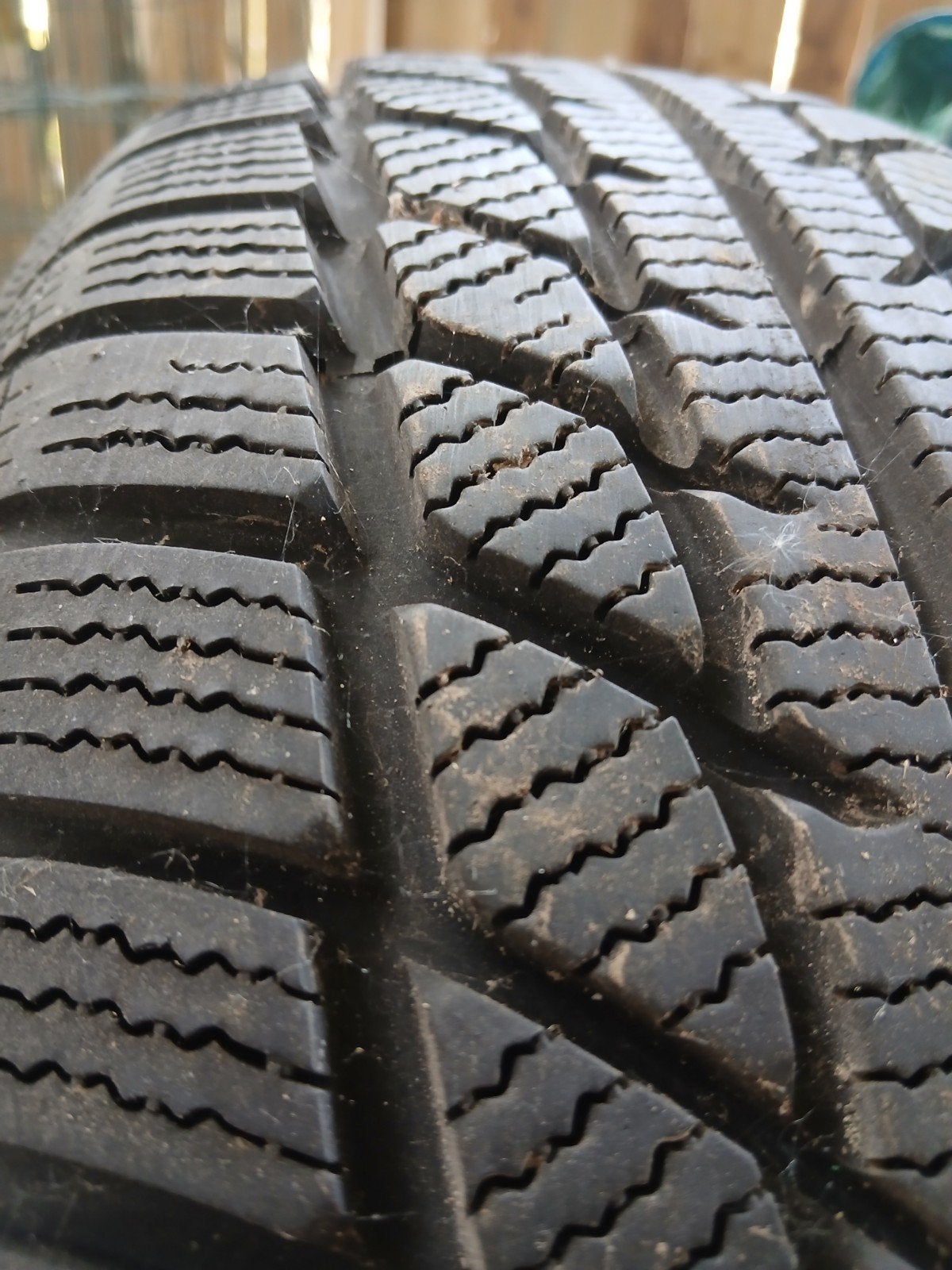 4 Pneus hiver Goodride 205/55/16., Ophalen