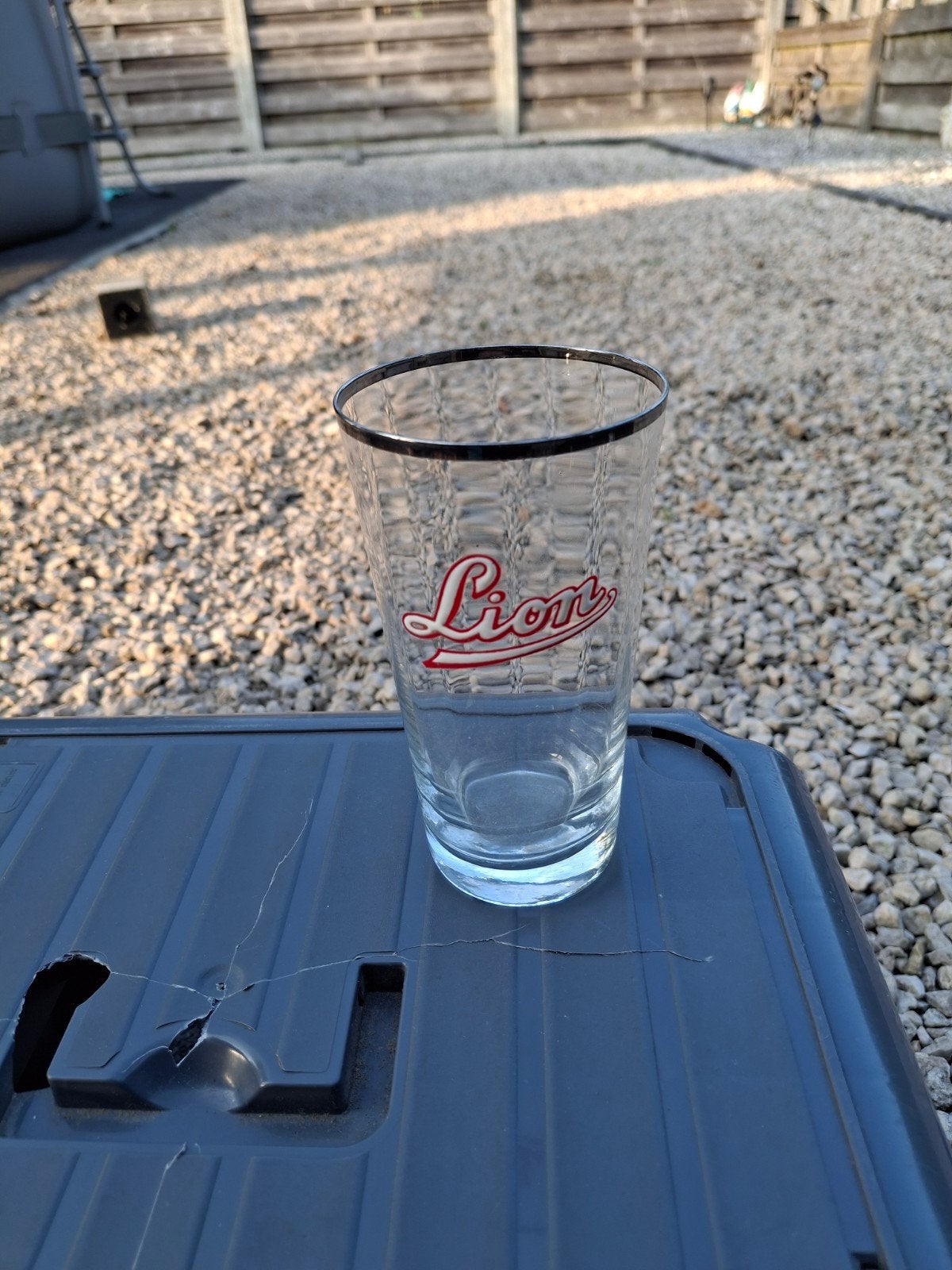 Oud email bierglas lion, Verzamelen, Ophalen of Verzenden