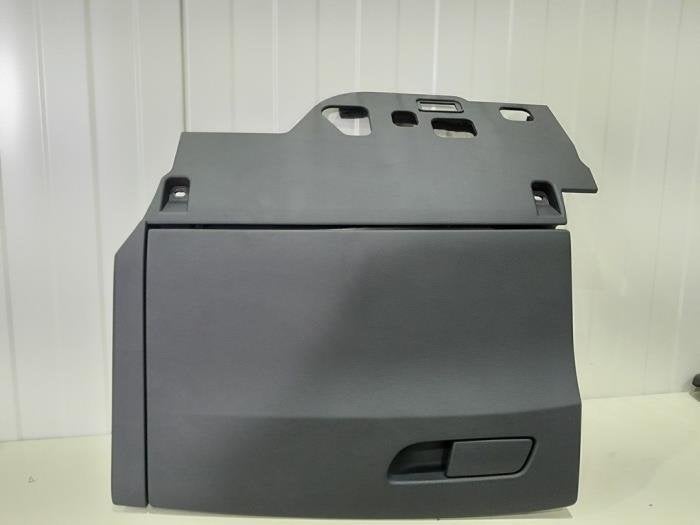 Boîte à gants d'un Audi A4, -, 3 mois de garantie, Audi, Utilisé