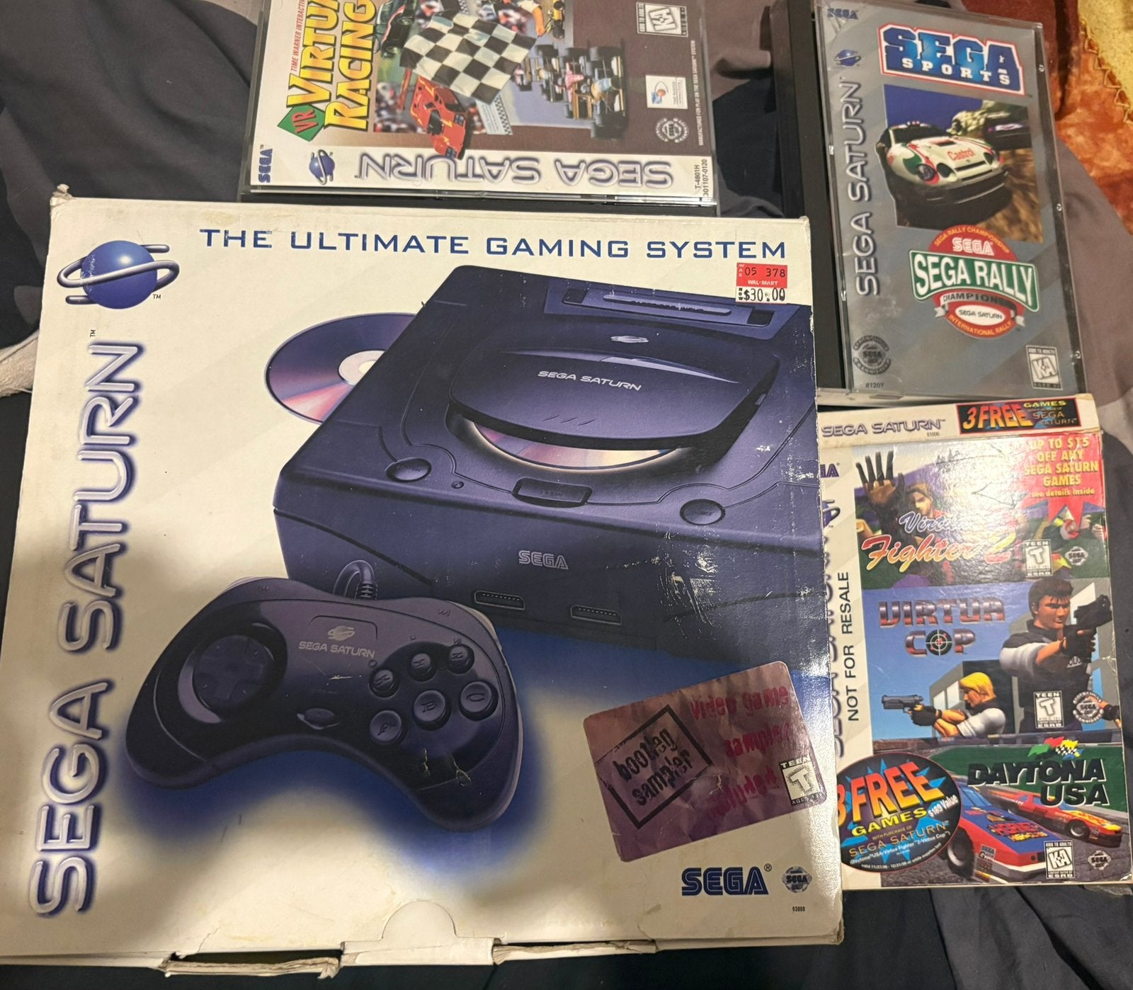 Sega saturn us v2 neuve avec 6 jeux et virtua gun, Games en Spelcomputers, Ophalen, Met games, Nieuw, Saturn of Dreamcast