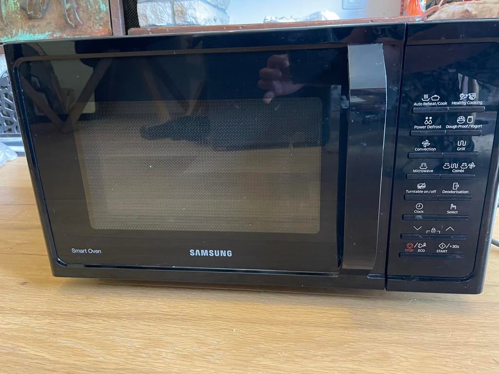 Combi Microgolfoven Samsung in perfecte staat, Elektronische apparatuur, Ophalen, Zo goed als nieuw