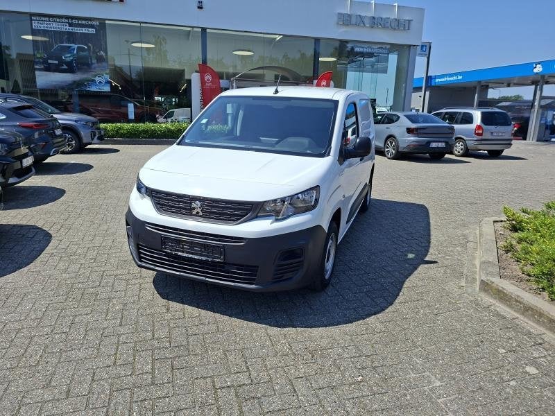 Peugeot Partner V Pro, https://public.car-pass.be/vhr/981bef56-b874-4ca7-853a-5f4623a96753, Wit, Particulier, 102 pk