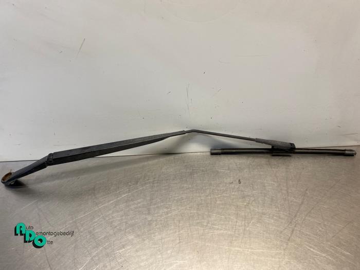 Ruitenwisserarm voor van een Nissan Qashqai (Qashqai 07-), Gebruikt, -, -, Ophalen of Verzenden