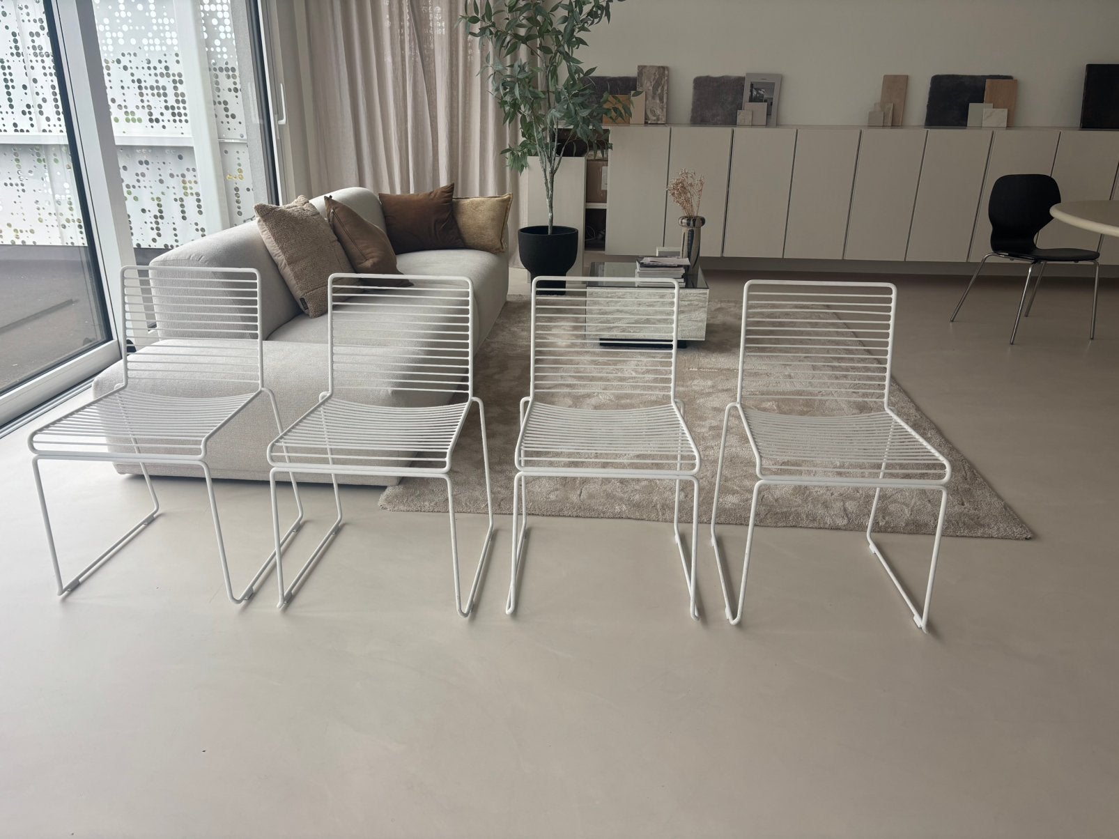 4 hay stoelen - wit metaal - model hee, Comme neuf, Enlèvement, Métal, Blanc