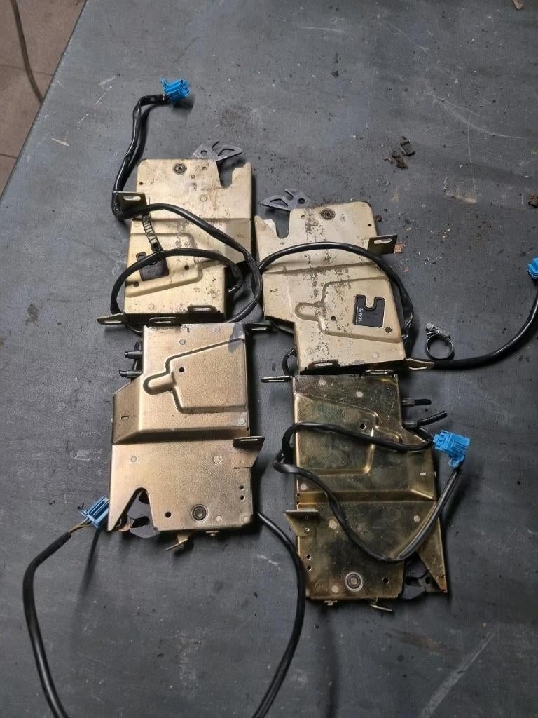 Verrouillage Hydrolique Capote Audi 80 Cabriolet, Enlèvement
