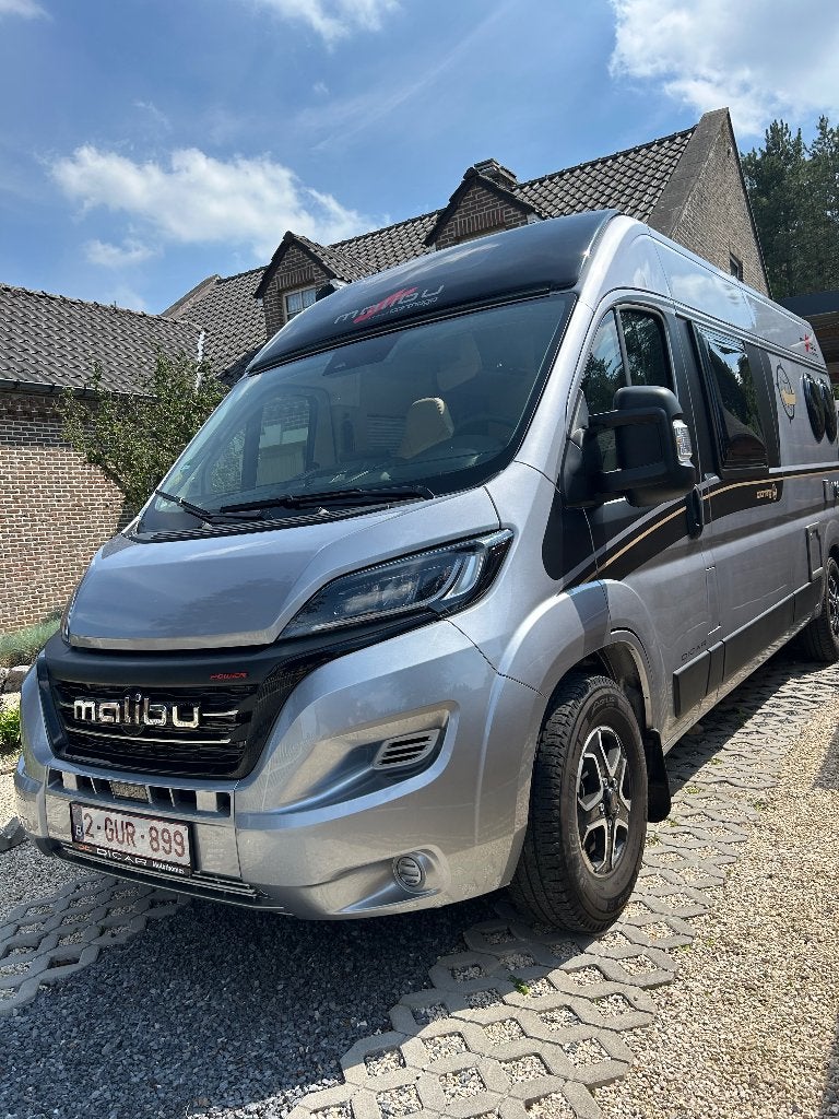 Camper Cartago Malibu 600DB extra opties bieden vanaf 75000, Caravanes & Camping, Camping-cars, Particulier, jusqu'à 2, Modèle Bus ou Fourgon aménagé
