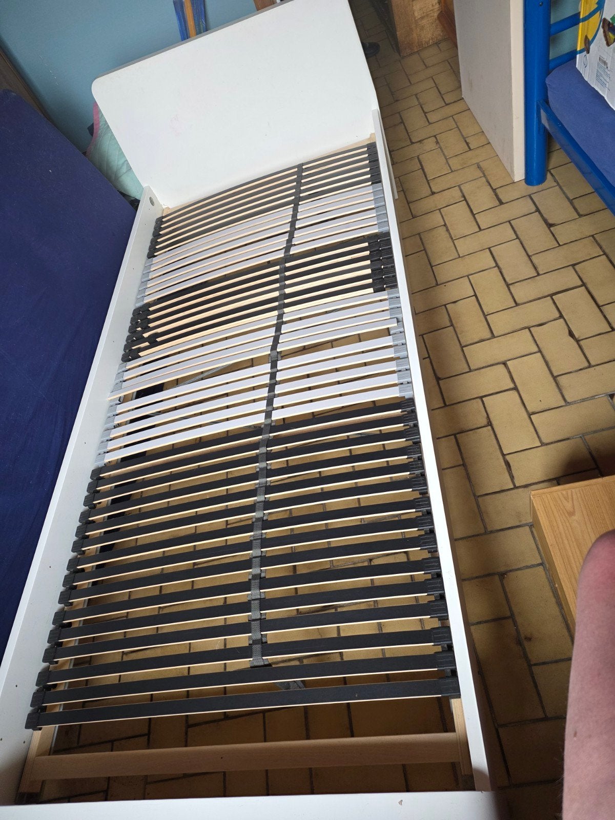 Ikea bed, Ophalen