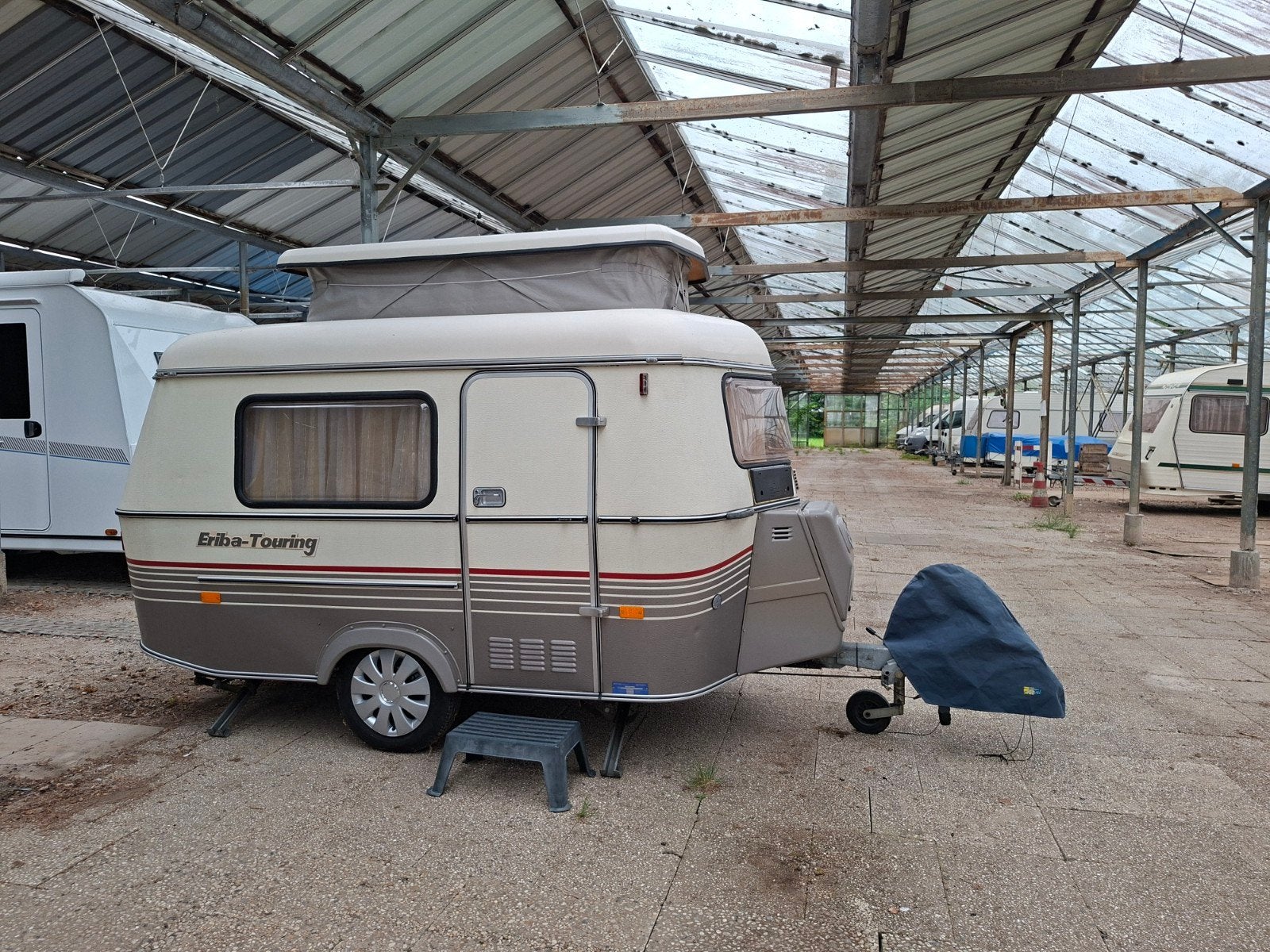 Eriba Puck ( 600 kg ) met piramide tent, Tot en met 2, Treinzit, Particulier, Lengtebed