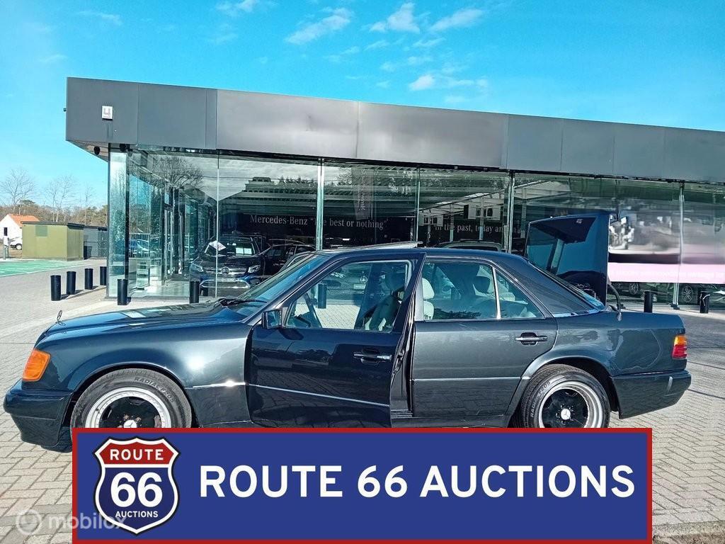 Mercedes-Benz 400E | 1991 | Route 66 Auctions, Auto's, Oldtimers, Zwart, Mercedes-Benz, Bedrijf, Handgeschakeld
