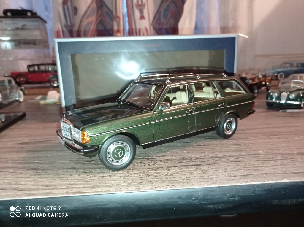 Miniatuur voor verzamelaars van Mercedes Benz, Ophalen of Verzenden, Nieuw, Auto, Norev