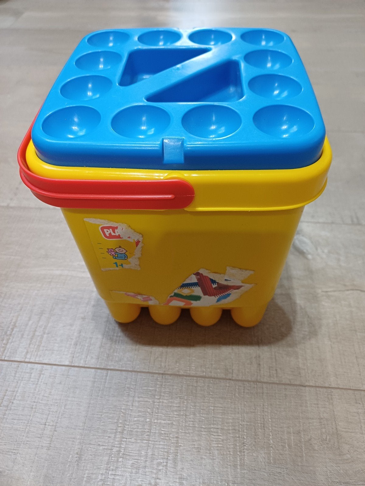 Emmer noppers met gezichtjes, Enlèvement, Comme neuf