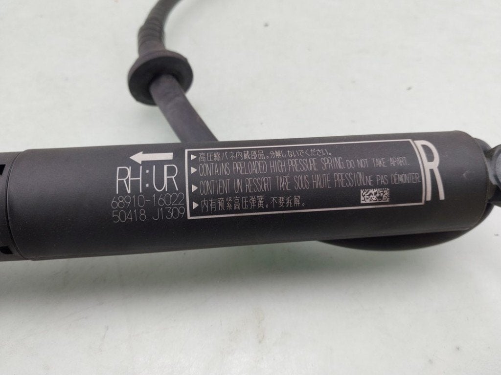 VERIN A GAZ ARRIÈRE DROIT Corolla Cross (|6891016022|), Kundenbetreuung@toyota.de, Toyota, Utilisé, Toyota-Allee 2
50858  Köln, DE