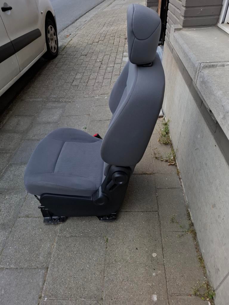 Bestuurderszetel peugeot partner €40, Ophalen, Gebruikt, Peugeot