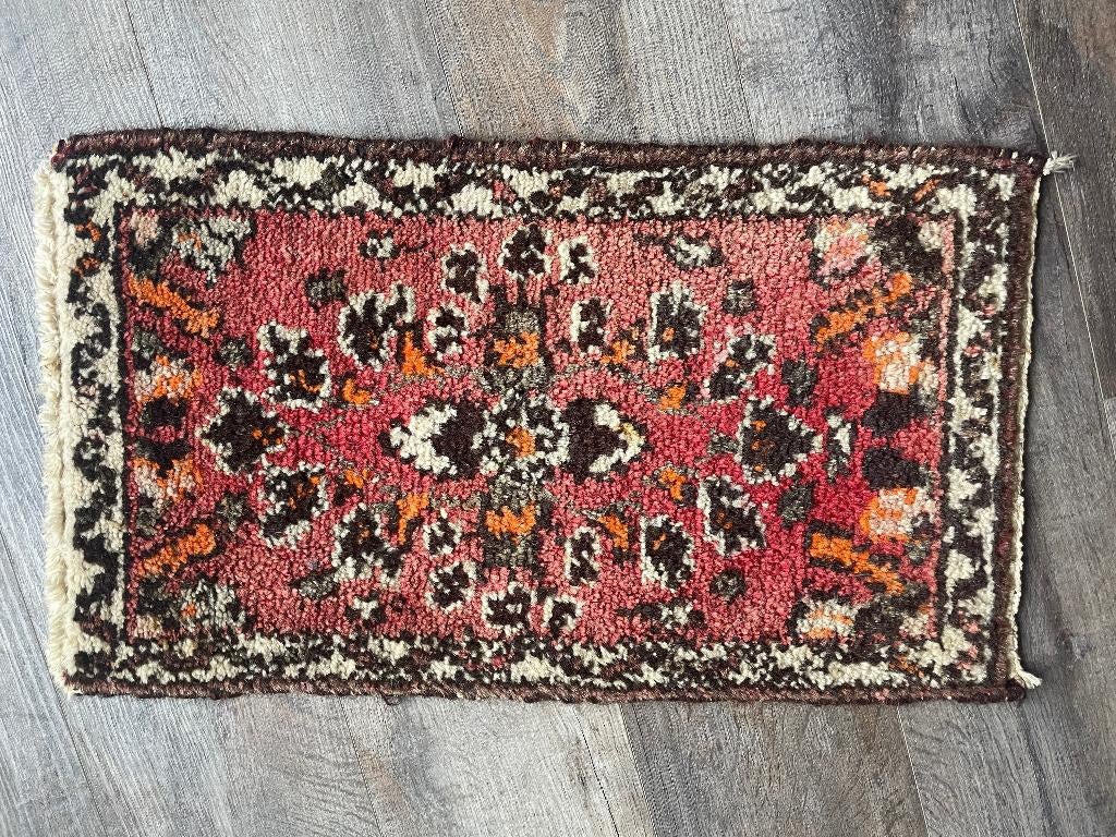 petit tapis (persan) noué à la main 65x38 cm, Antiquités & Art, Enlèvement ou Envoi
