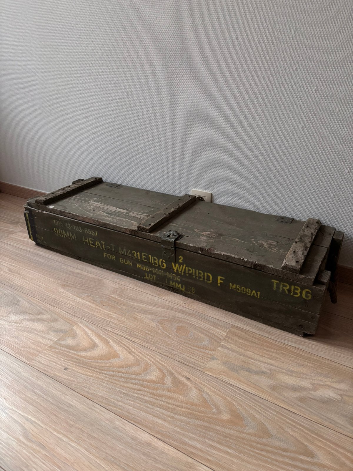 Oude militaire houten munitiekist – 110 cm, Huis en Inrichting, Ophalen, Zo goed als nieuw