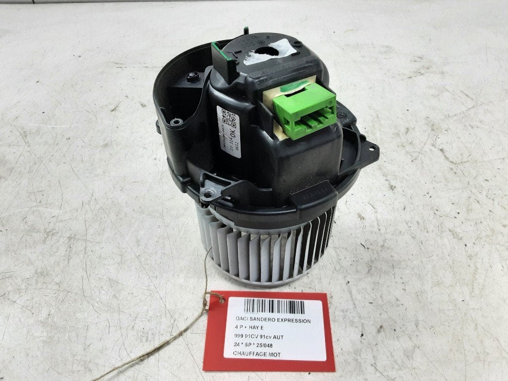 RADIATEUR MOTEUR Dacia Sandero III (M0116360-6875), Dacia, Renault Deutschland AG, Utilisé, Peter-Huppertz-Straße 5
51063  Köln, DE