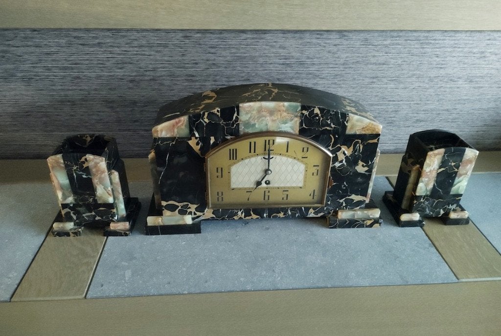 Art deco marmeren klok/schouwstukken, Antiquités & Art, Antiquités | Accessoires de maison, Enlèvement