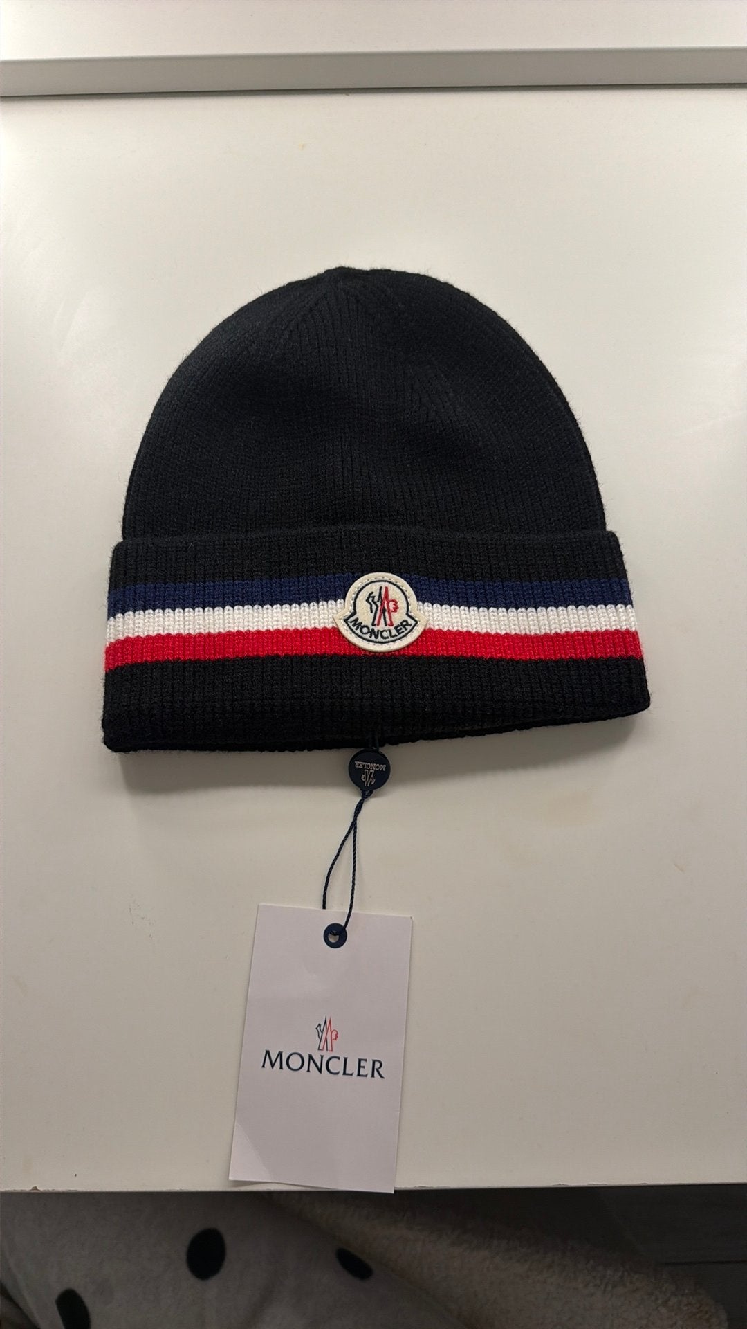 Moncler muts 1:1 nieuw met kaartje, Ophalen, Nieuw, Muts
