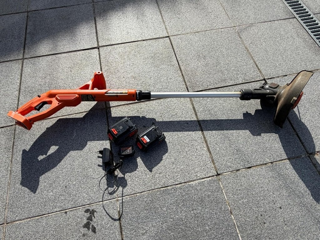 accu grastrimmer Black+Decker, Jardin & Terrasse, Black & Dekker, Enlèvement, Utilisé, 10 à 30 cm